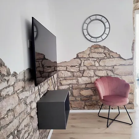 Center - With A Beautiful Terrace Pula