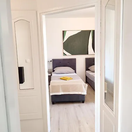 Apartament Center - With A Beautiful Terrace