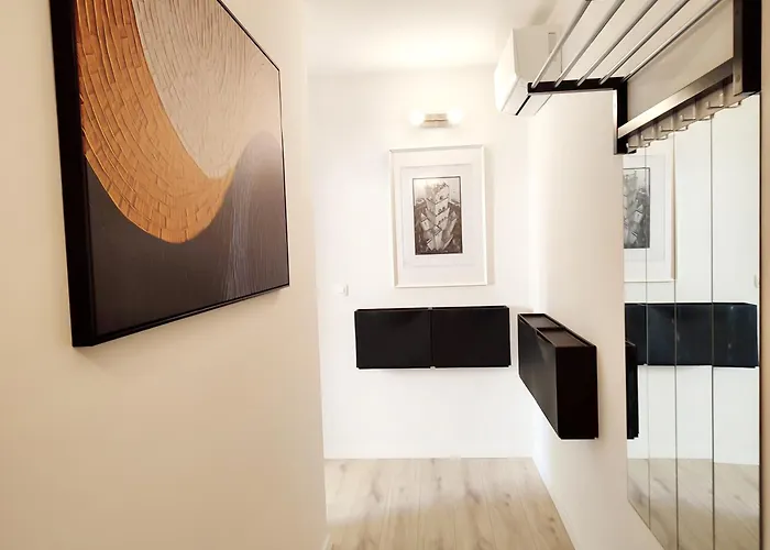 Center - With A Beautiful Terrace Lägenhet Pula