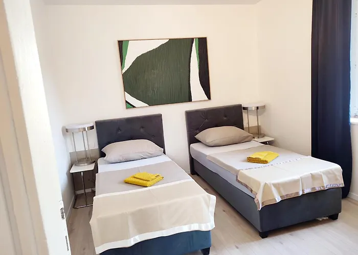 Lägenhet Center - With A Beautiful Terrace Pula