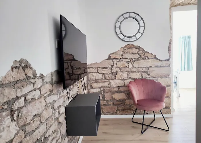 Center - With A Beautiful Terrace Pula