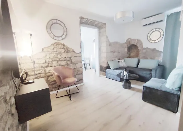 Center - With A Beautiful Terrace Pula