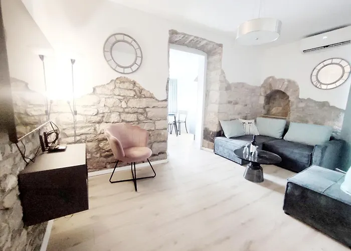 Lägenhet Center - With A Beautiful Terrace *